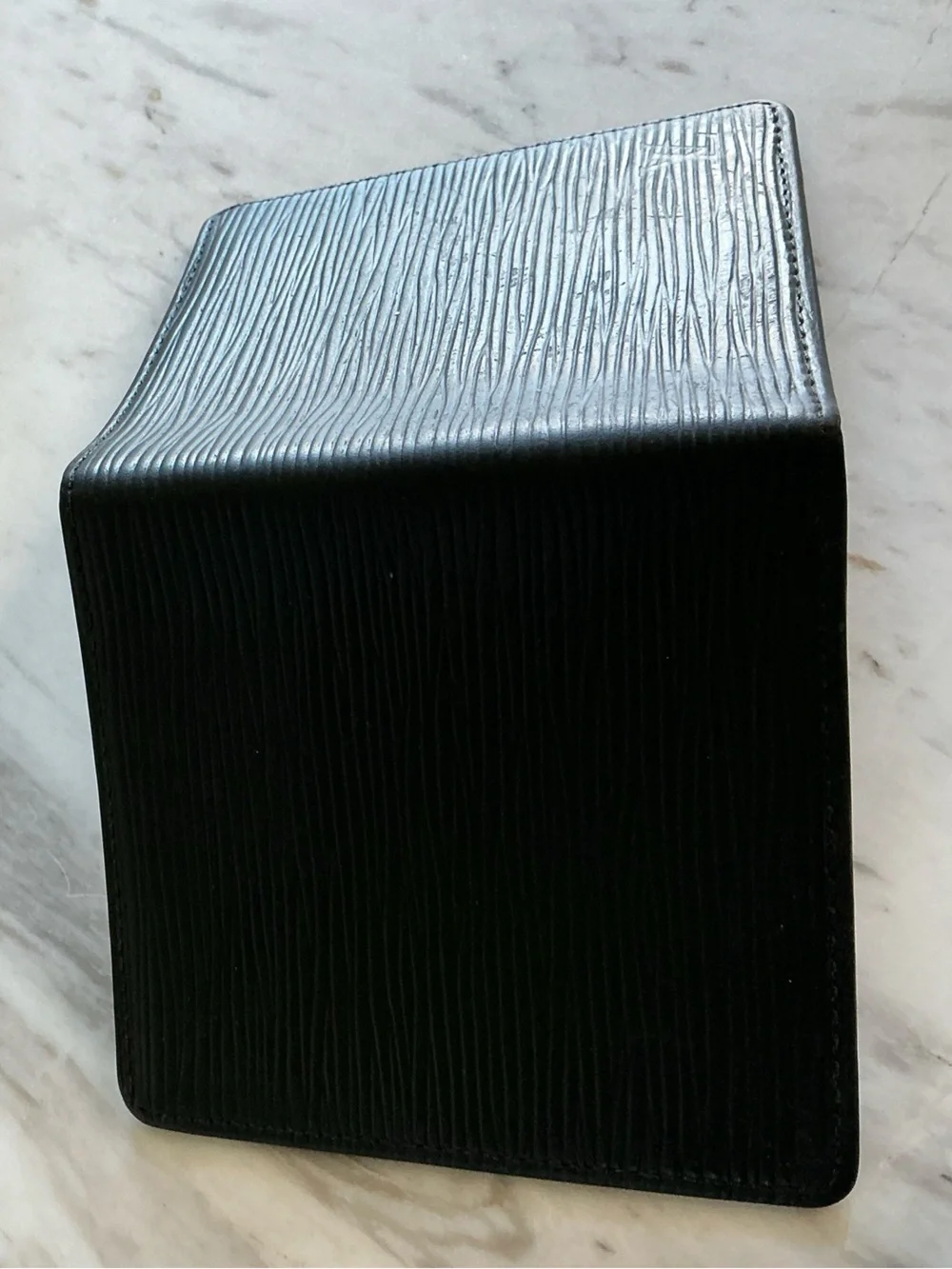Louis Vuitton Epi Leather Wallet - Noir